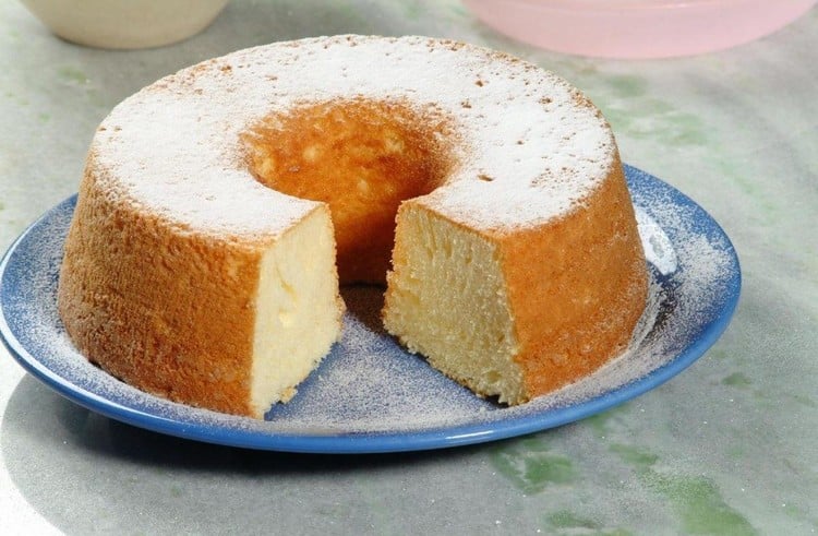 Bolo branco de liquidificador