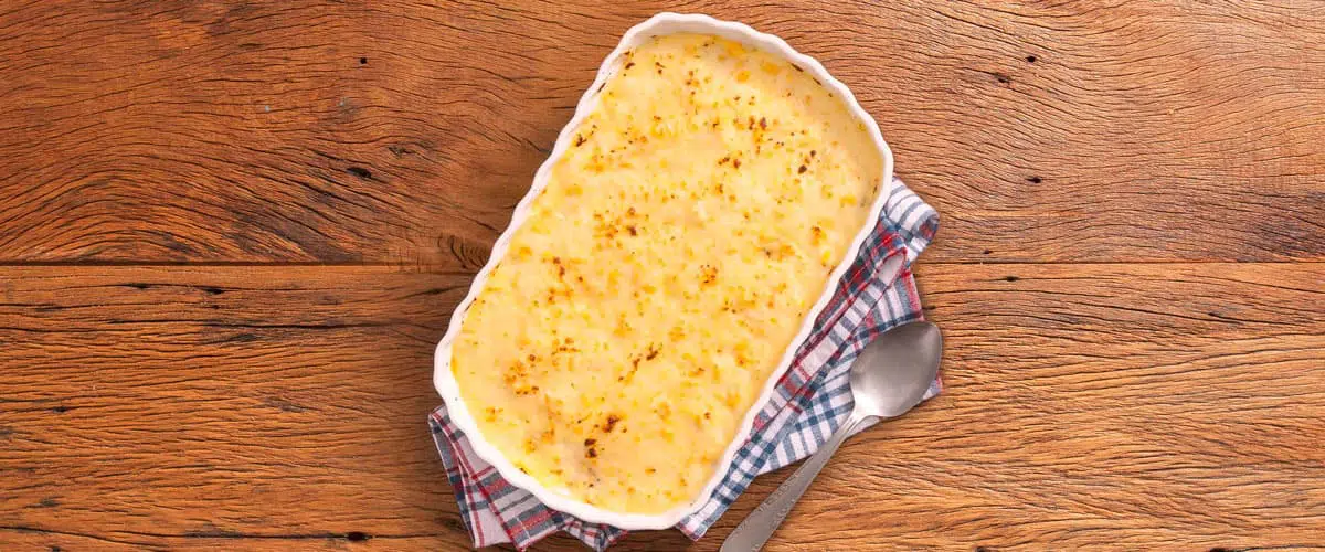 Suflê cremoso de milho verde e queijo