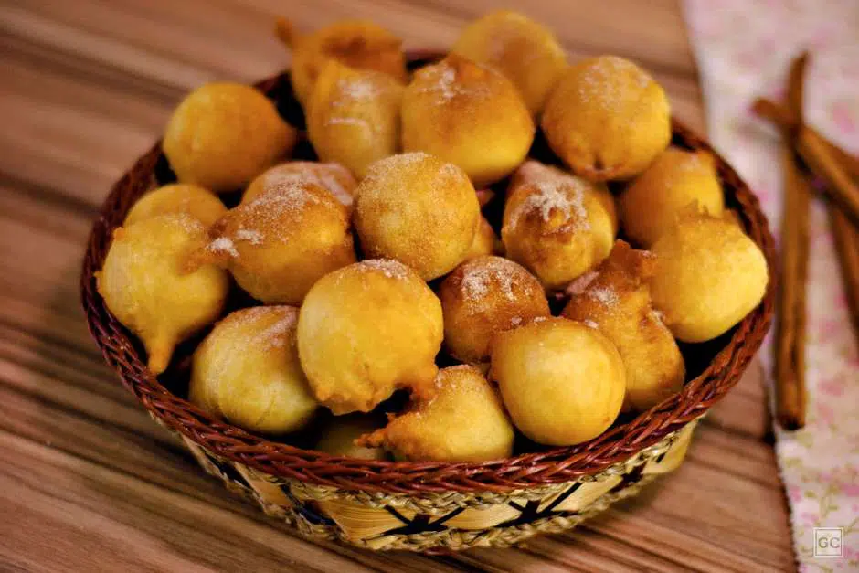 Bolinho de chuva tradicional