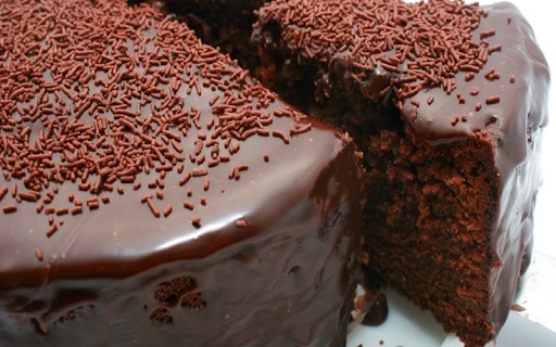 Bolo nega maluca tradicional