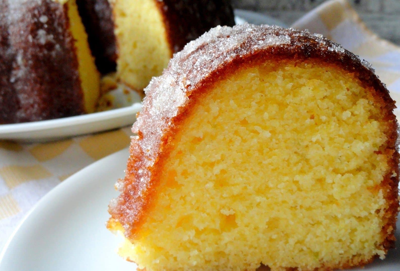 Bolo de fubá açucarado super fofinho