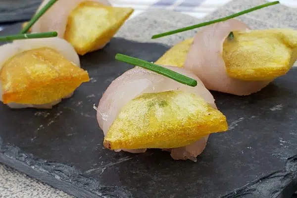 Batata soufflé e tartar de peixe da Ana Maria Braga