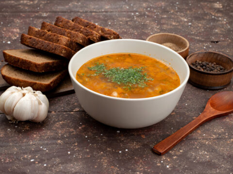Sopa de frango com legumes