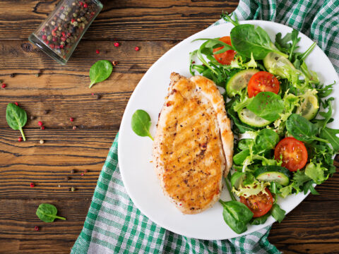 Filé de frango com cúrcuma