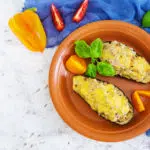 Berinjela recheada com frango