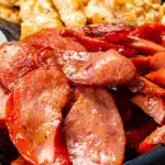 Calabresa acebolada de boteco