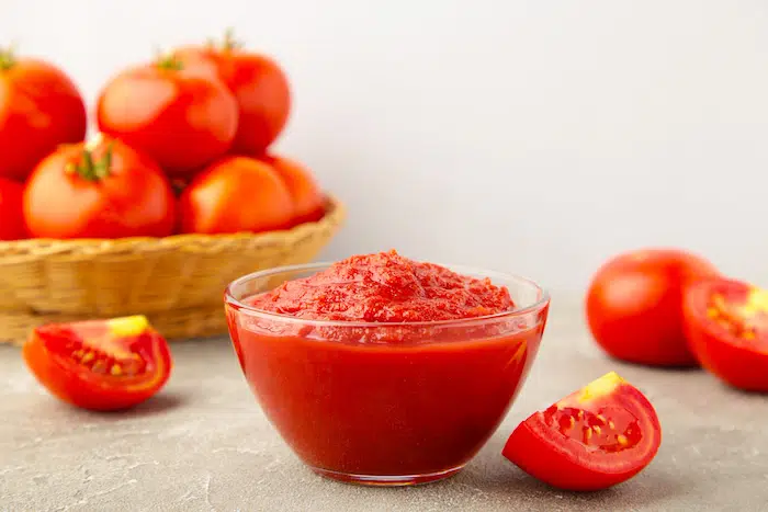 Purê de tomate caseiro